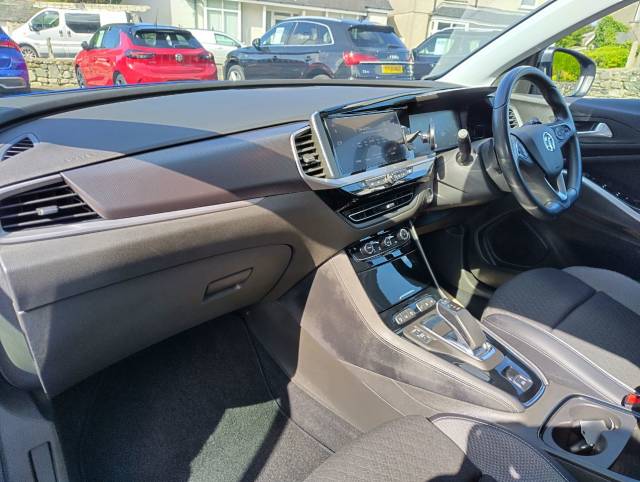2022 Vauxhall Grandland 1.6 Hybrid Elite 5dr Auto
